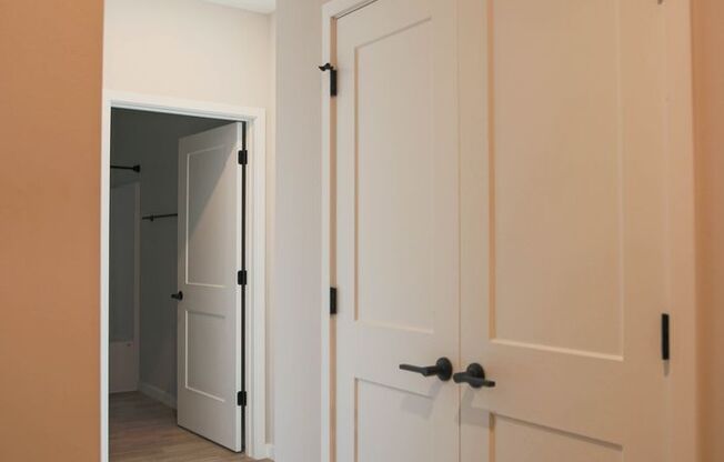 2 beds, 2 baths, 952 sqft, $2,200, Unit 201