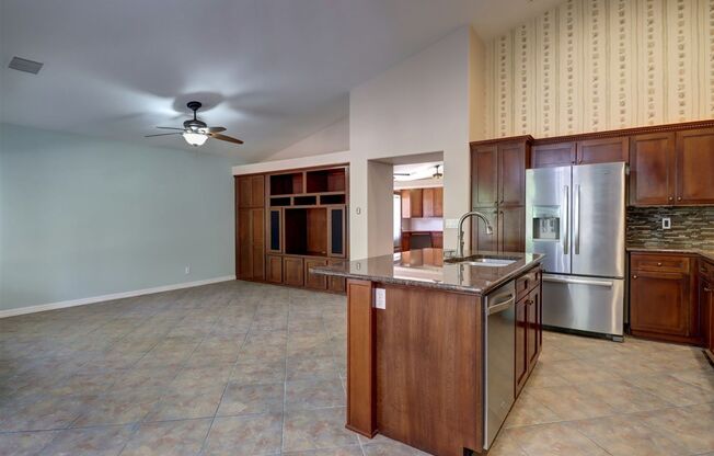 2 beds, 2 baths, $2,200