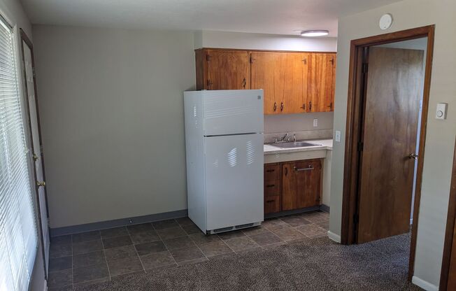 115 & 175 Garland Way N