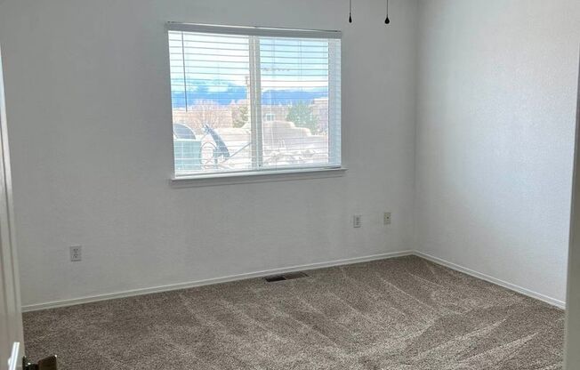 2 beds, 2 baths, $1,725, Unit UNIT 4702