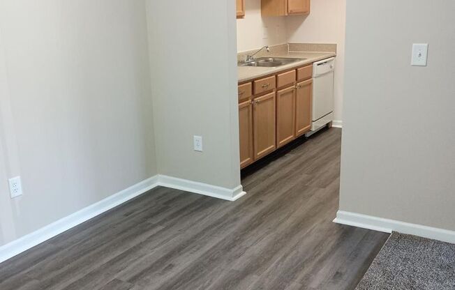 1 bed, 1 bath, 660 sqft, $929, Unit 402-11