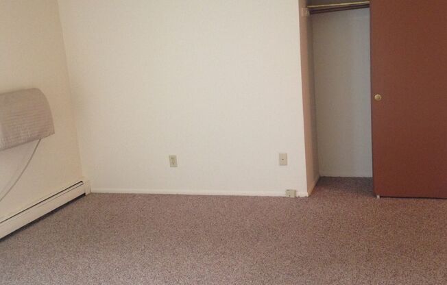 2 beds, 1 bath, 800 sqft, $1,019, Unit 8034 - 202