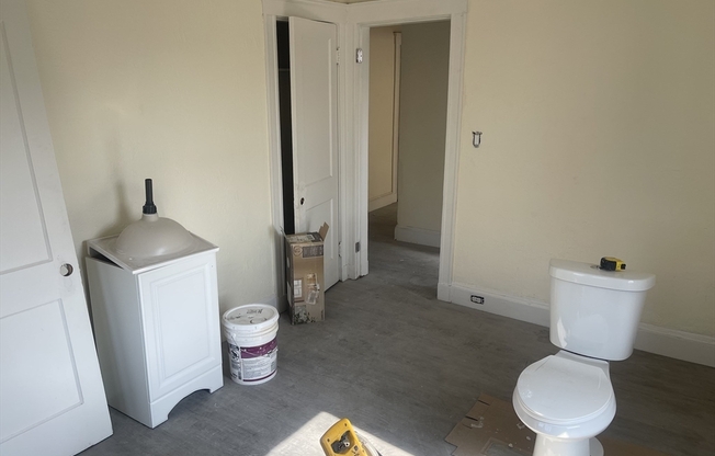 700 METROPOLITAN AVE