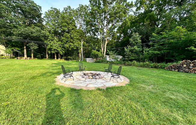 7690 WOODED HLS DR