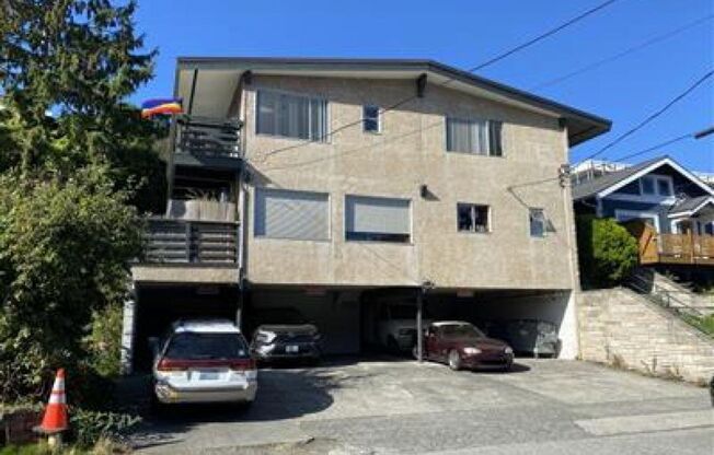 Lakeview Apartments