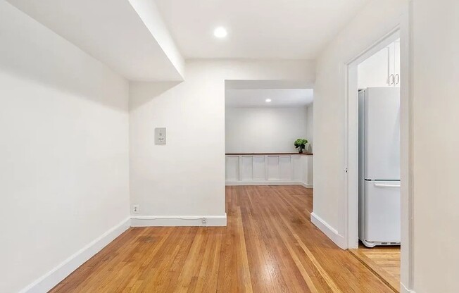 549 Centre St