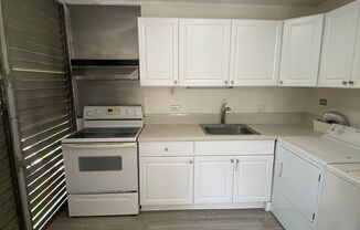 2 beds, 1 bath, $1,900