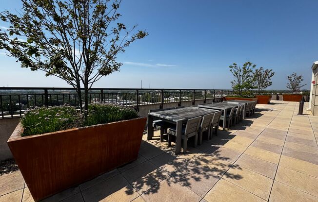 1 bed, 1 bath, 663 sqft, $2,200, Unit 705