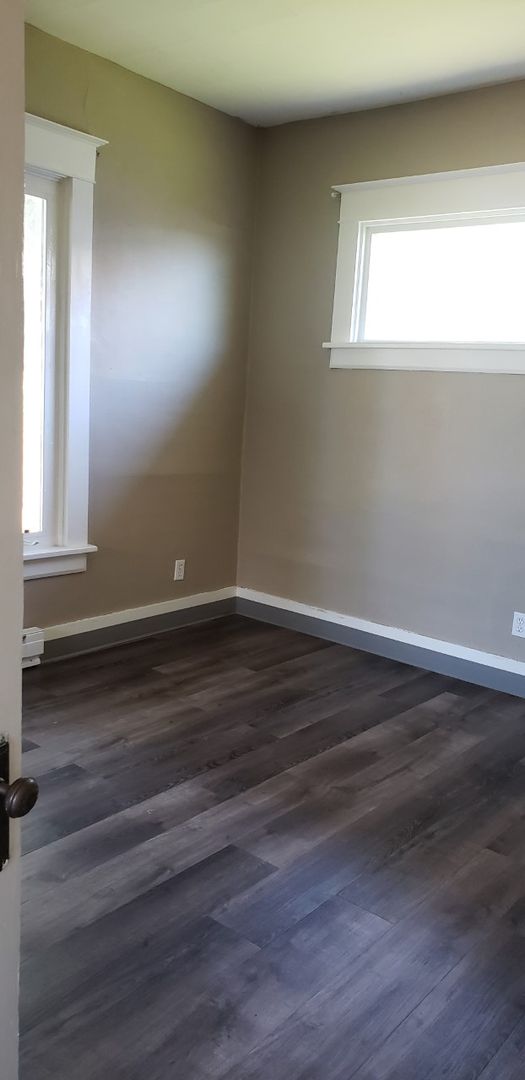 Adorable 3 bedroom 1 bath located in cheney