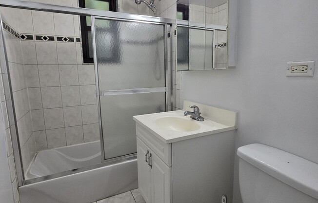 7326 N. Ridge, Unit 3E
