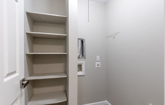 Linen Closet + W/D Hookup-Renovated (2BR,1BA 865SF)