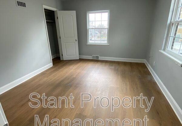 1505 FRANKLIN PARK S