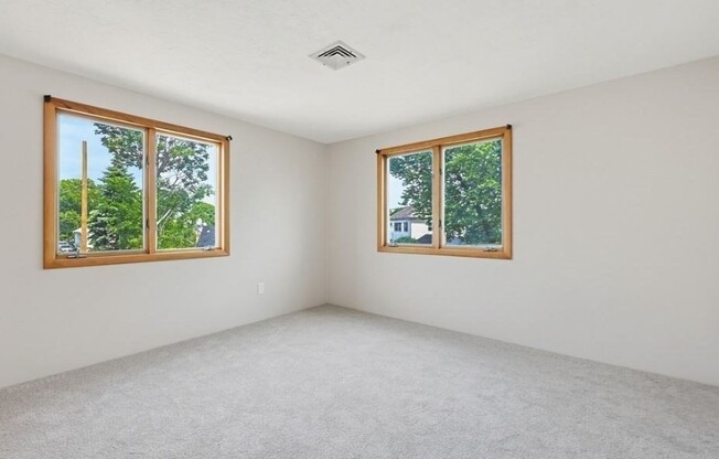 3 beds, 2.5 baths, 2,490 sqft, $3,700, Unit 22