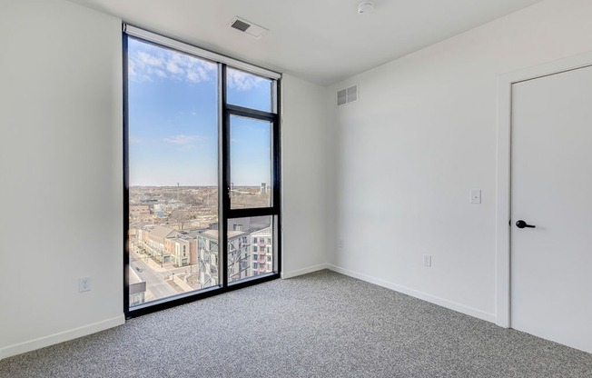 BUILDINGB#1127-Lunar-16