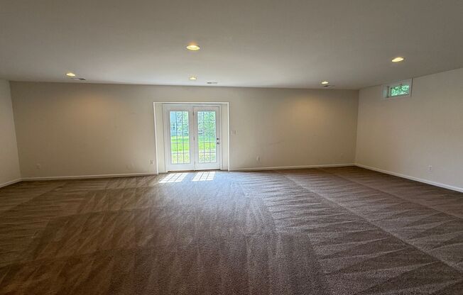 Spacious House in Mays Quarter