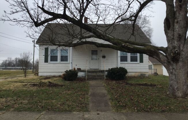 4 Bed 2 Bath Home in Bolivar!