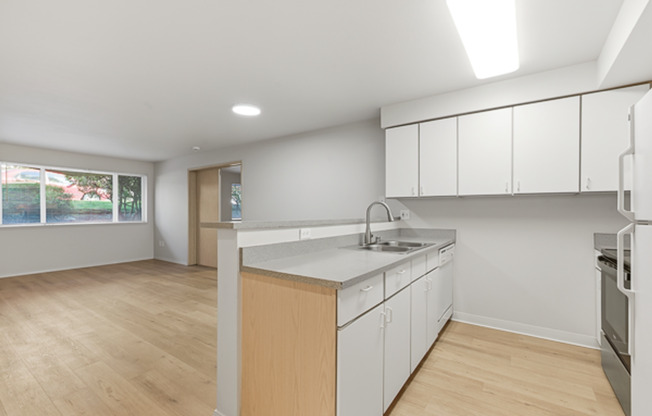 2 beds, 1 bath, 850 sqft, $2,350, Unit 104