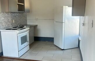 2 beds, 1 bath, 800 sqft, $1,195, Unit #3