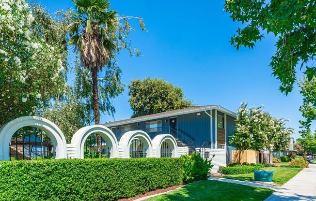 1 bed, 1 bath, 734 sqft, $1,575, Unit 5