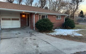 3 beds, 2 baths, $2,500