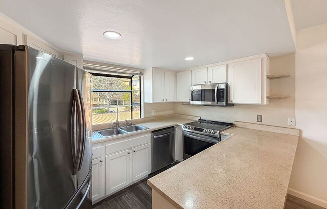 Stunning 2B/2BA Condo in Escondido!