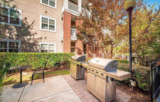 Grill And Table at Rose Heights Apartments, Raleigh, NC