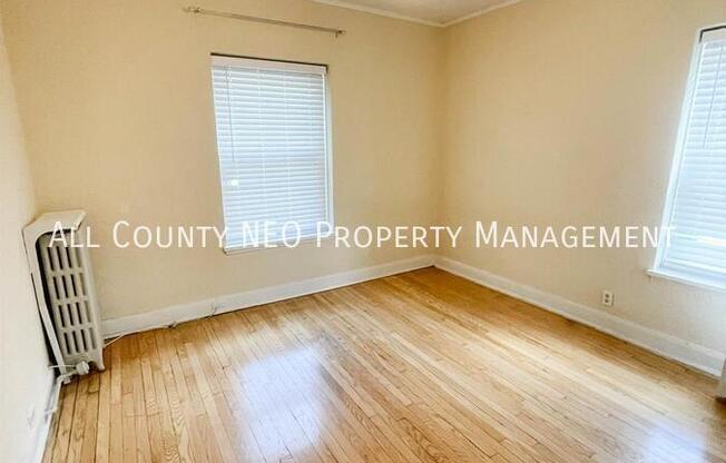 2330 Euclid Heights Blvd