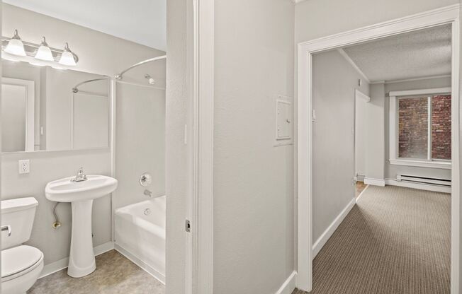 1 bed, 1 bath, 550 sqft, $1,677, Unit 314