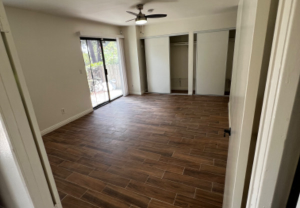 1255 N LOS ROBLES AVE
