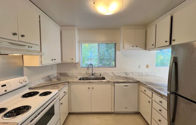 1 bed, 1.5 baths, $2,700