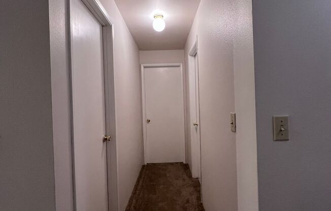 2 beds, 2 baths, 823 sqft, $1,719, Unit 202