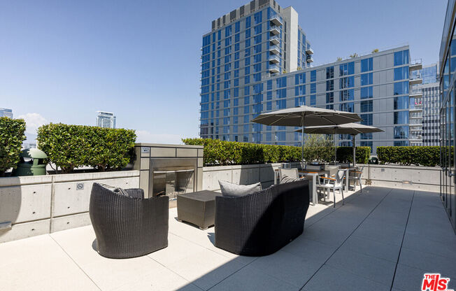 1 bed, 1.8 baths, 1,400 sqft, $3,990, Unit 817