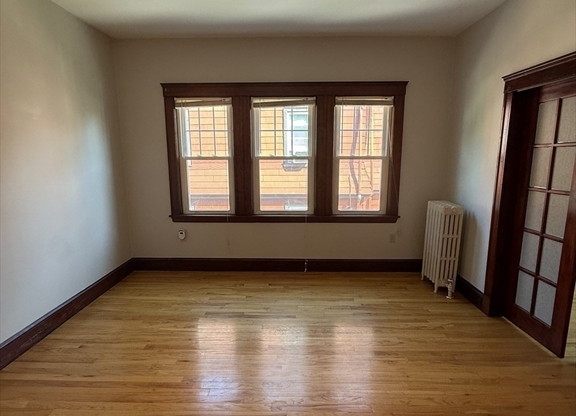 21 WOODMAN ST