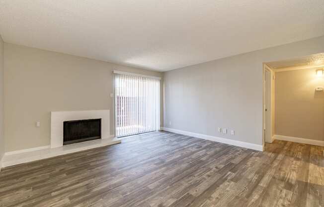 a living room Of Vine apartment in Arlington, TX