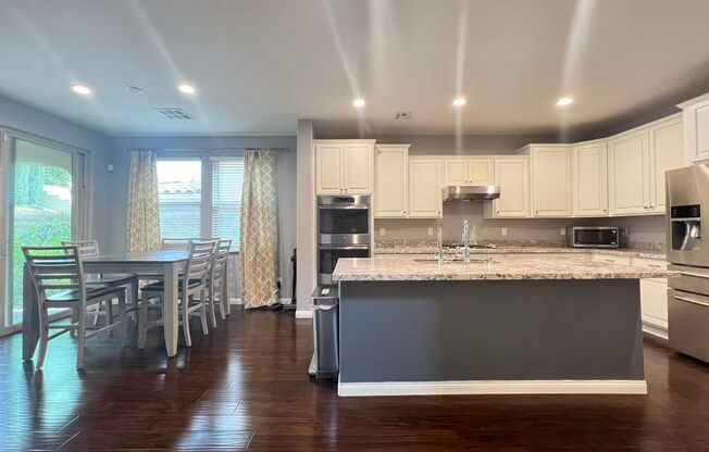 Beautifully upgraded house in Summerlin