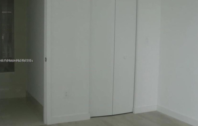 Beautiful 1 bed/1.5 baths + DEN unit at Dua Residences