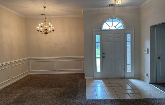 *Now Available* 43 Dianne Mackenzie Way