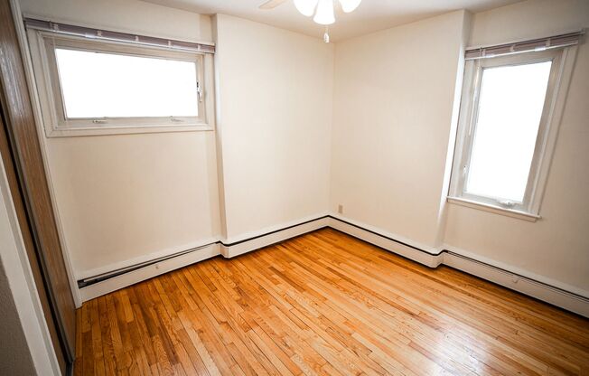 2 beds, 1 bath, 900 sqft, $1,439, Unit 4434-302