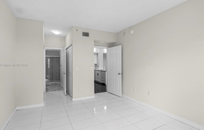 2200 E Preserve Way 205