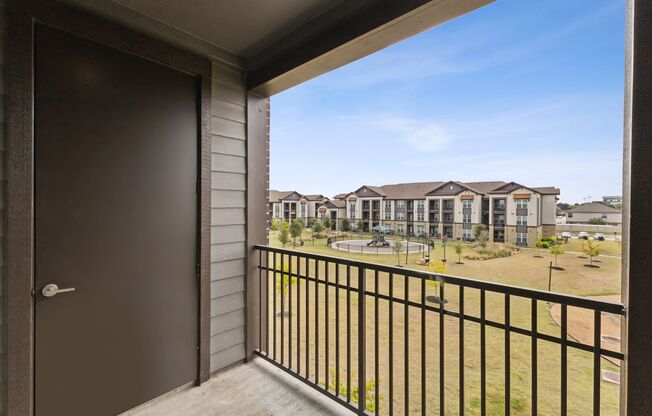 3 beds, 2 baths, 1,212 sqft, $2,343, Unit 5203