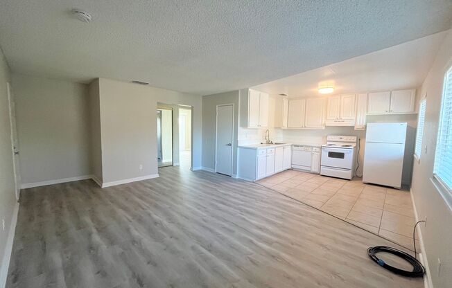 2 beds, 1 bath, $1,695, Unit 04