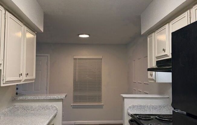 2 beds, 2 baths, 931 sqft, $1,195, Unit 02-0216