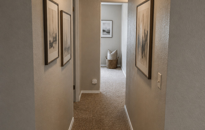 2 beds, 1 bath, $1,125, Unit 04
