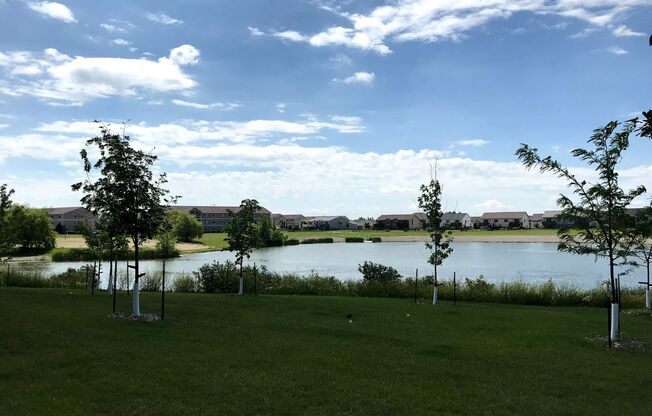 1 bed, 1 bath, 718 sqft, $985, Unit 627-105