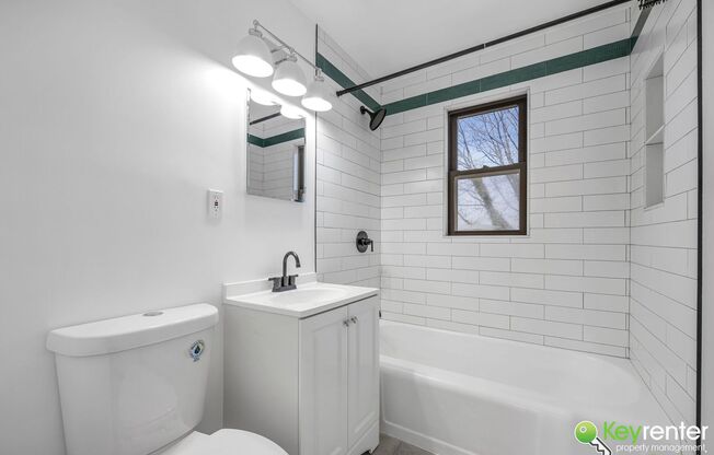 Renovated Studio with easy access to NYC