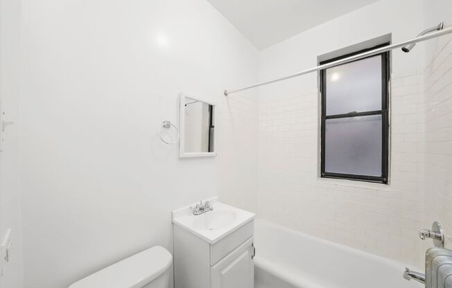 Studio, 1 bath, 402 sqft, $1,295, Unit 205