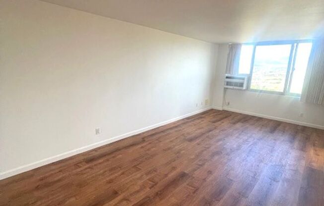 Renovated Studio / 1 Bath in Century Park Plaza