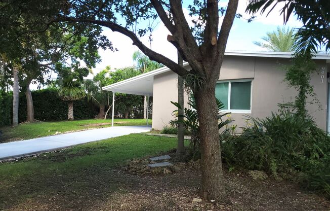 Spacious 3-Bed/2-Bath Home in Desirable Palmetto Bay Neighborhood