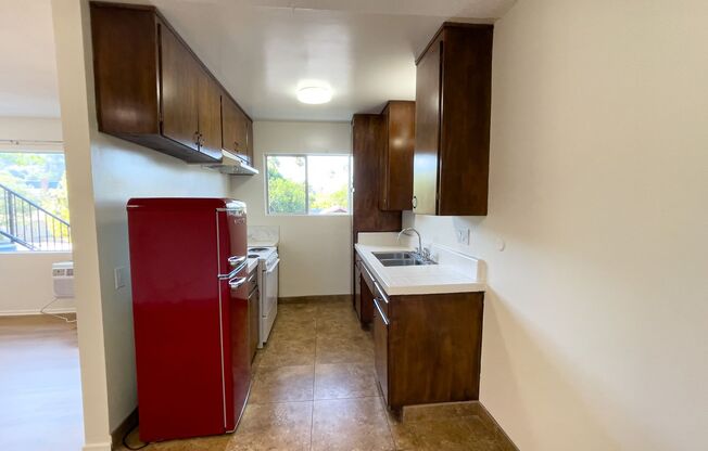 1225 Mariposa St