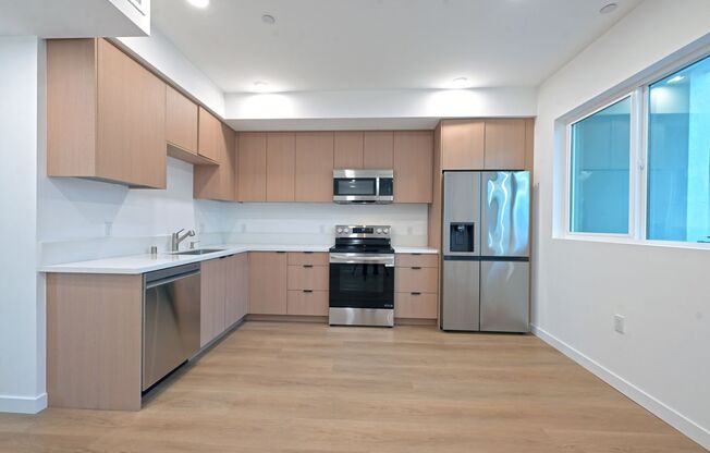 2 beds, 2 baths, $2,475, Unit 503